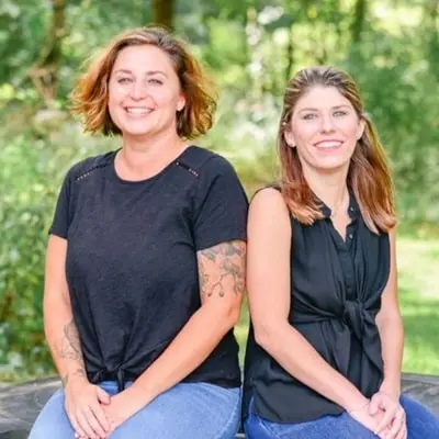 A picture of Teresa and Sara, co-founders of Next October Holistic